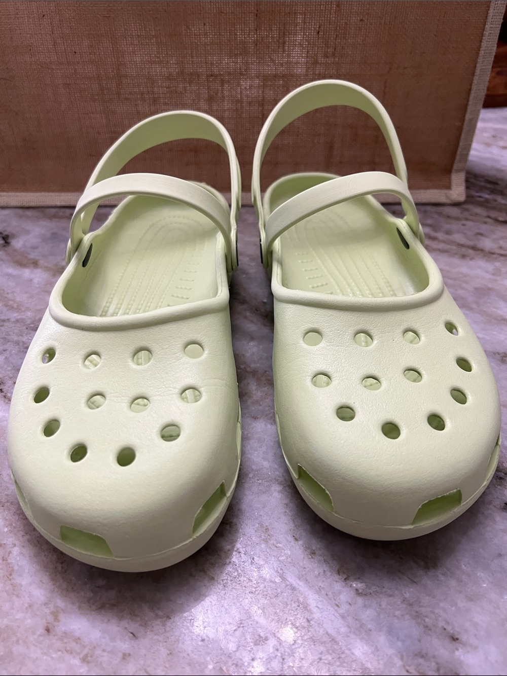 Women’s Lightweight Green Crocs Ballet Sandals size 12